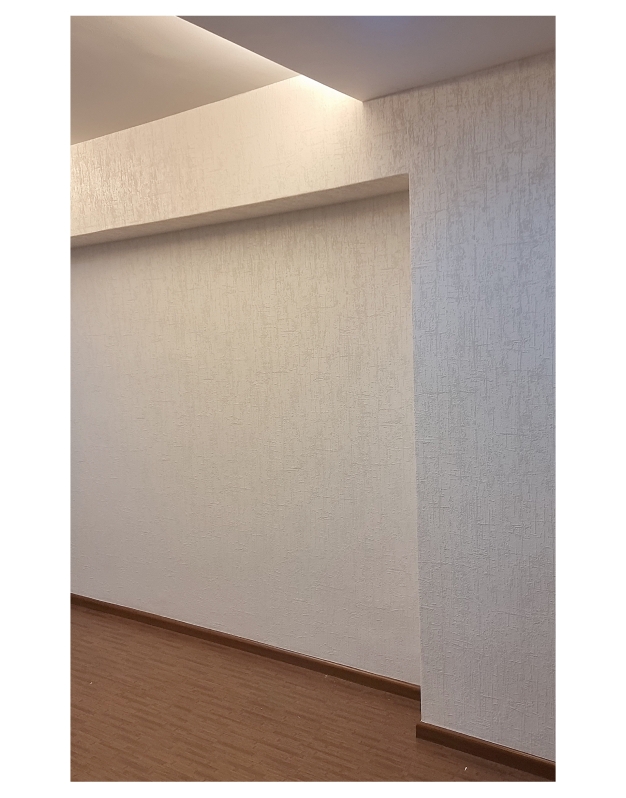 The detail of the wallpaper also can make the room luxurious.